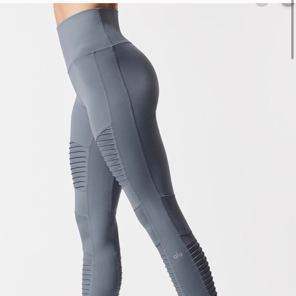 ALO Moto Mesh legging In light grey - Picture 7 of 8